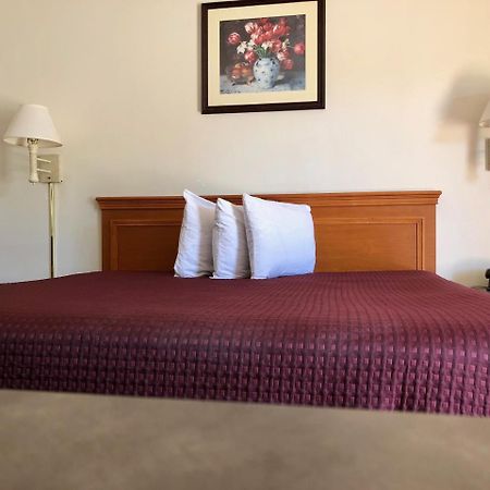 Kewanee Motor Lodge ภายนอก รูปภาพ